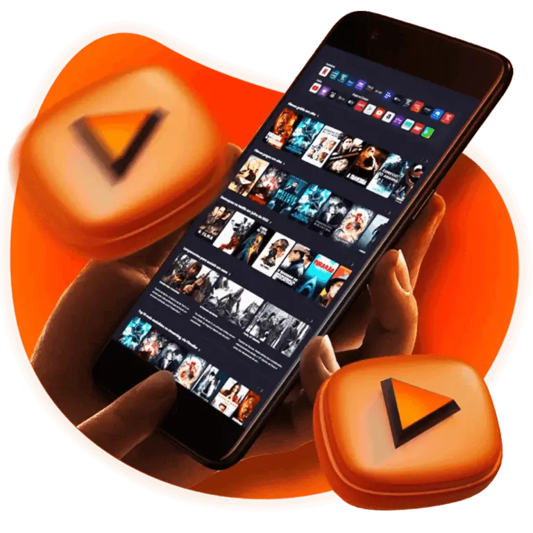 Imagem de uma mão segurando um smartphone, exibindo uma tela de aplicativo de streaming de vídeo com várias capas de filmes e séries. Ao redor do celular, há dois ícones grandes e estilizados de play em laranja, sobre um fundo circular da mesma cor.